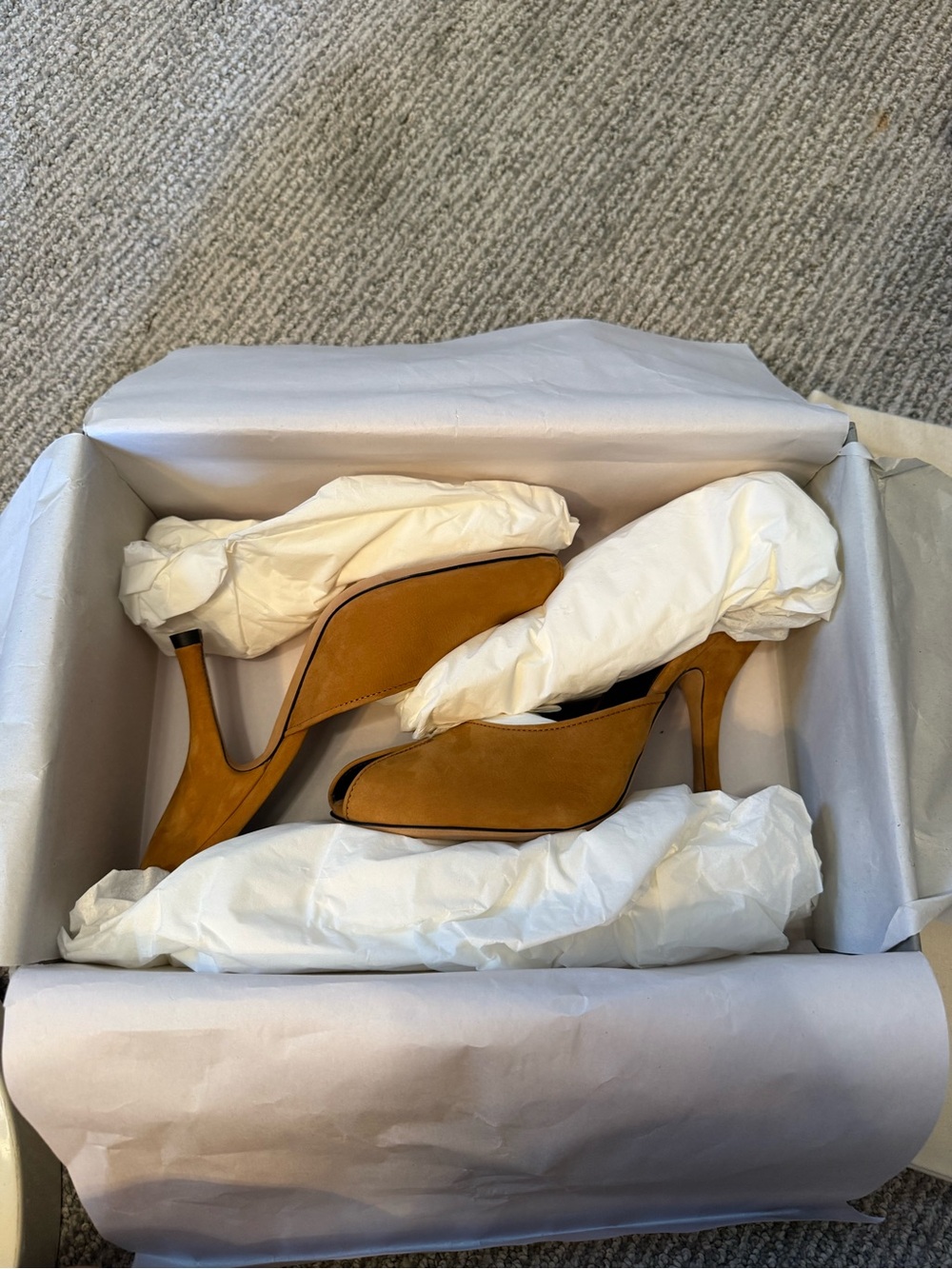 JUDE date suede mules - Picture 8 of 11